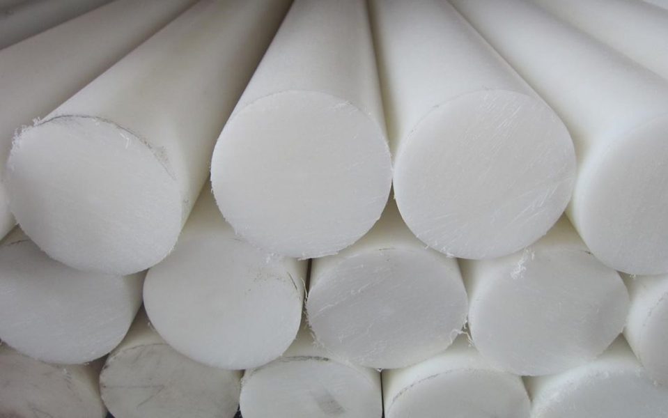 Nhựa POM là gì và những ứng dụng thực tế bạn cần biết 2 Các đặc tính kỹ thuật cốt lõi của nhựa POM
